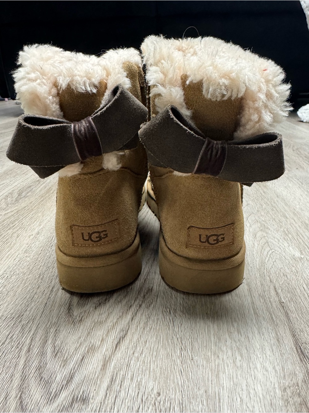 Ugg women’s size 8, Bailey Bow